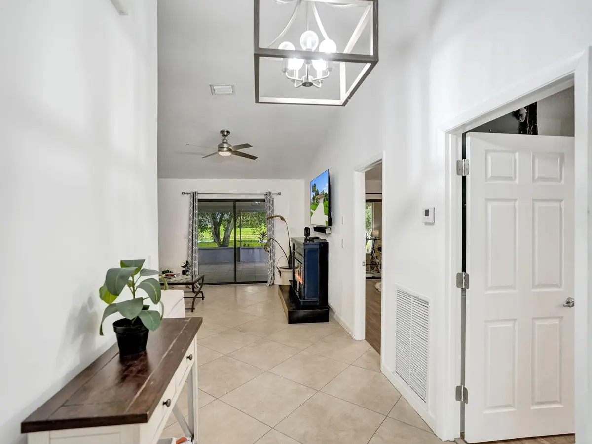 5713 Adair Way, Lake Worth, FL – photo 2