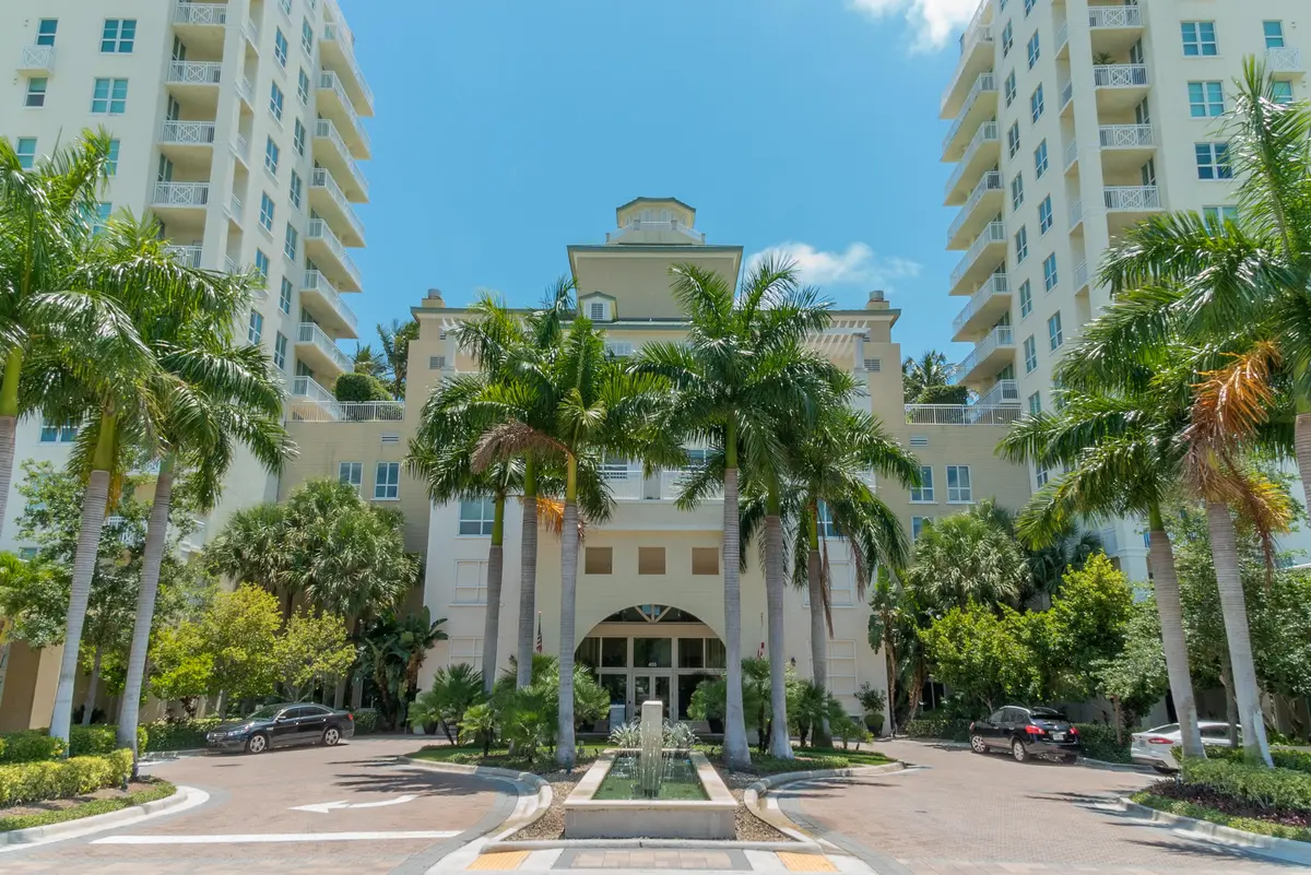 Main at 400 N Federal Highway 204n, Boynton Beach
