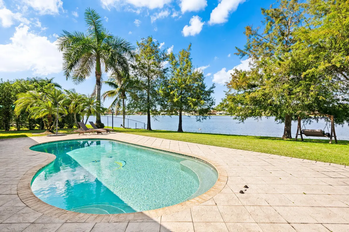 25-web-or-mls-DSC_9986 at 10125 SW 20TH Street, Davie
