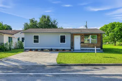3040 NW 8TH Place, Fort Lauderdale – Single Family Residence for sale