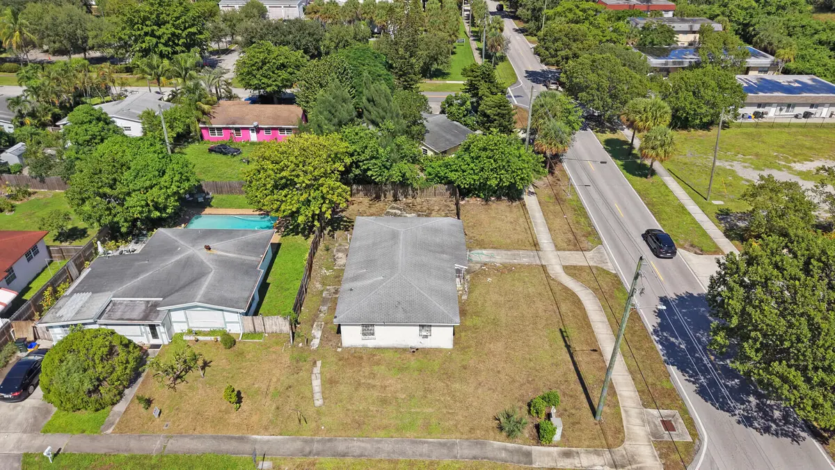 810 S. Swinton Ave. at 810 S SWINTON Avenue, Delray Beach