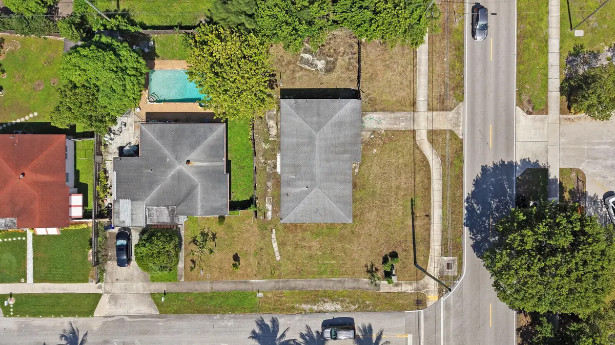 810 S. Swinton Ave at 810 S SWINTON Avenue, Delray Beach