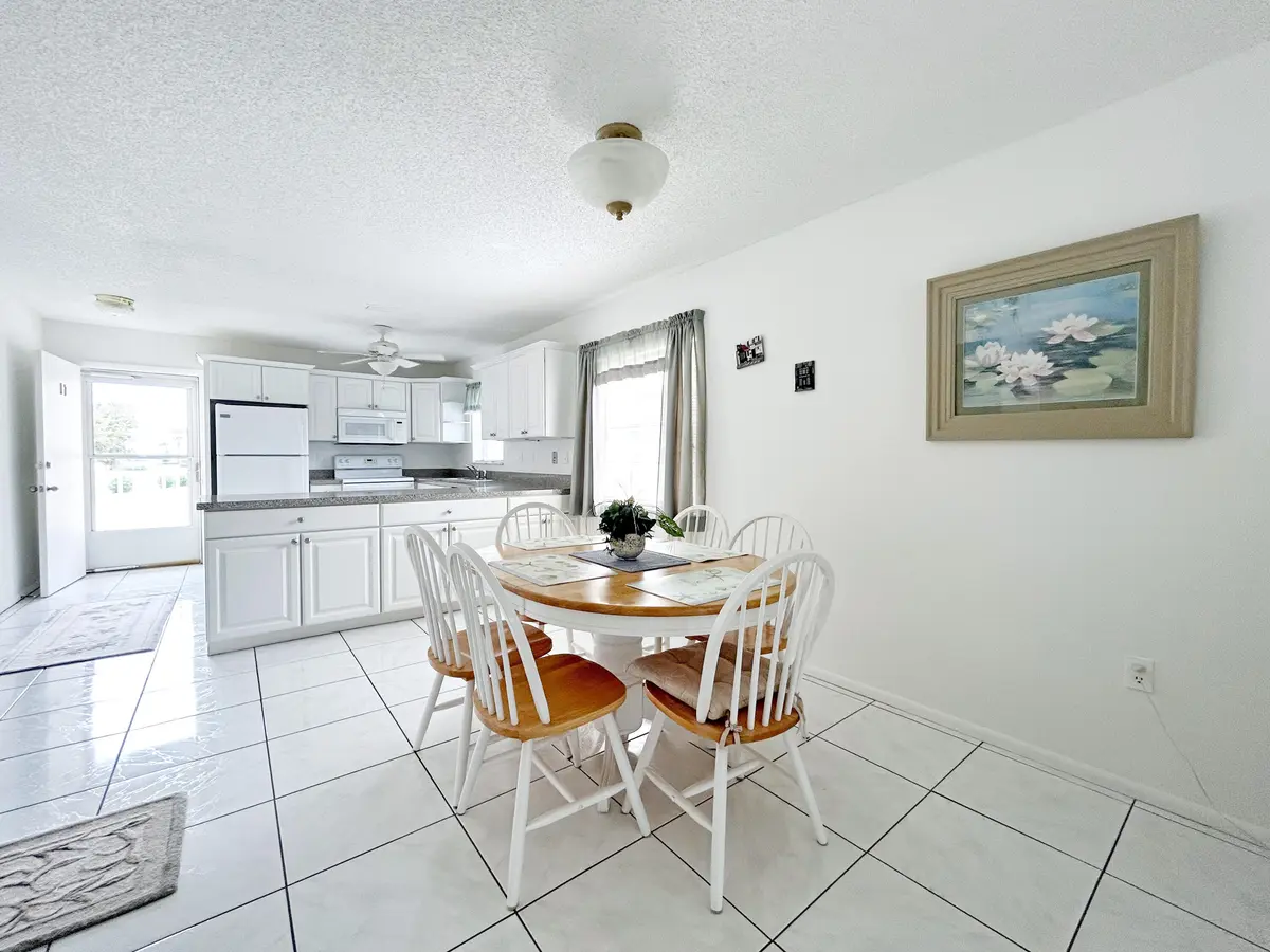7-NOOK at 5400 Jimmy Buffett Mem Highway, Indian River Shores