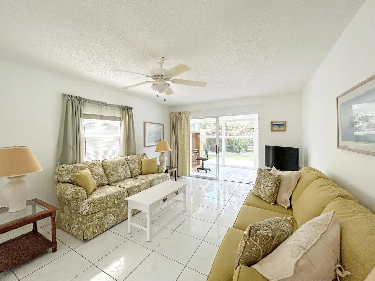 10-LR at 5400 Jimmy Buffett Mem Highway, Indian River Shores