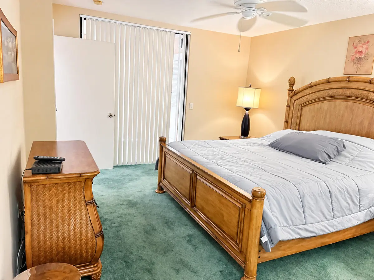 master bedroom 2 at 5253 BRISATA Circle F, Boynton Beach