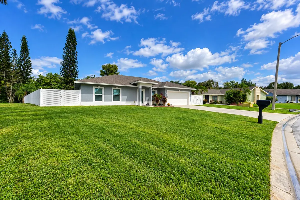 61929240-3A5D-4DC5-8854-5B36C3C7C2C3 at 1749 SE Vesthaven Court, Port St. Lucie