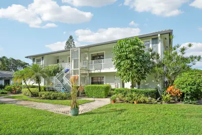 2 Southport Lane D, Boynton Beach – Condominium for sale