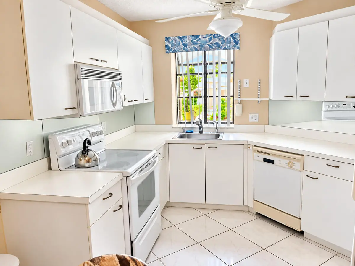 kitchen 1 at 5253 BRISATA Circle F, Boynton Beach
