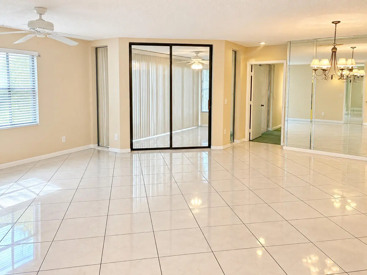 living area NF at 5253 BRISATA Circle F, Boynton Beach