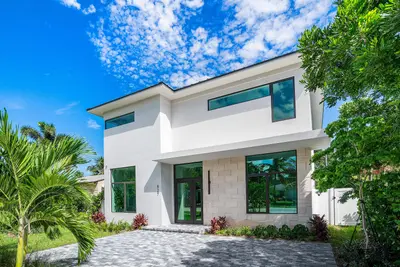 827 SE 2nd Avenue, Delray Beach – Single Family Residence for sale