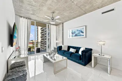 300 S Australian Avenue 1404, West Palm Beach – Condominium for sale