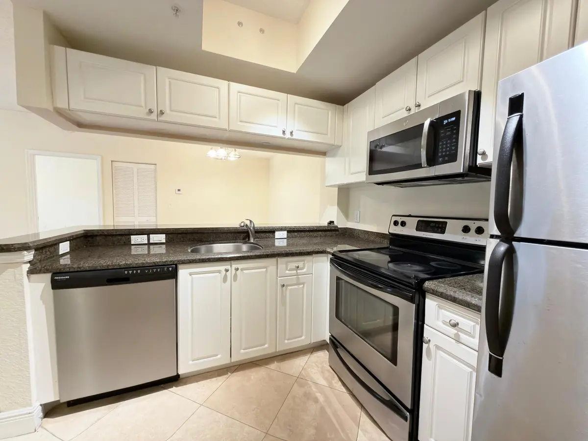 WhatsApp Image 2026-10-08 at 18.57.13 (3 at 2806 Veronia Drive 204, Palm Beach Gardens