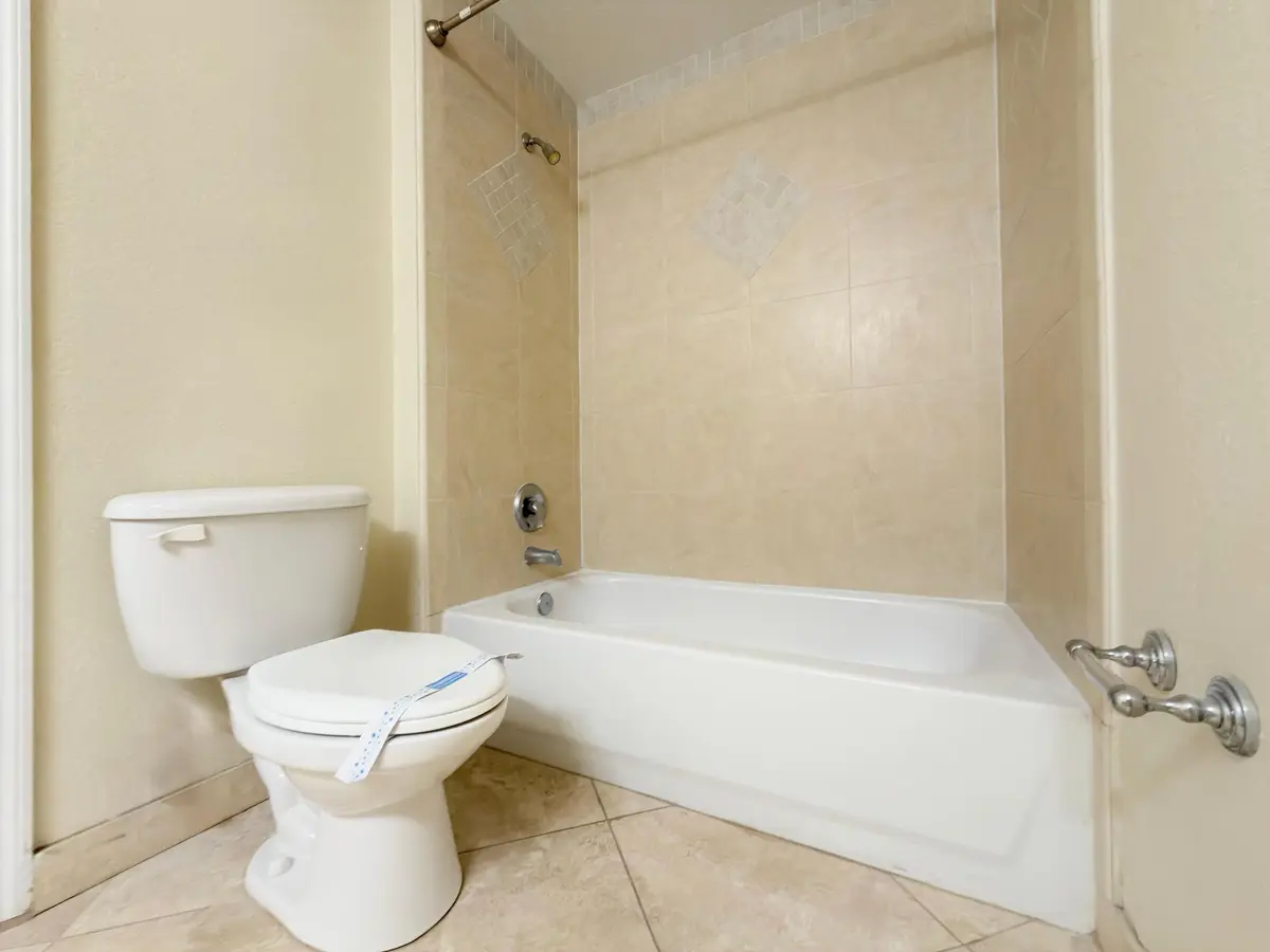 WhatsApp Image 2026-10-08 at 18.57.15 (1 at 2806 Veronia Drive 204, Palm Beach Gardens