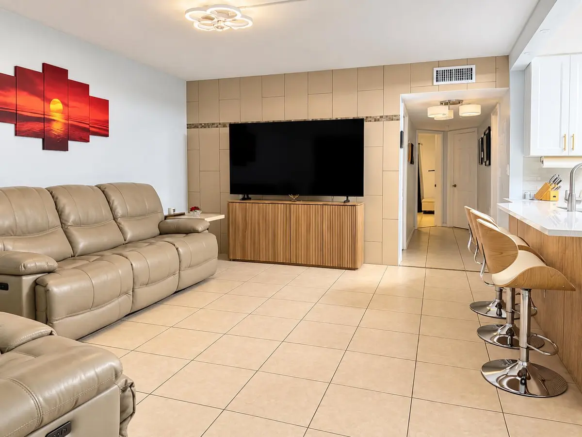 0C130661-4261-441F-816E-F7CAF1D0C528 at 2381 SUNSET Avenue 101, Lake Worth Beach