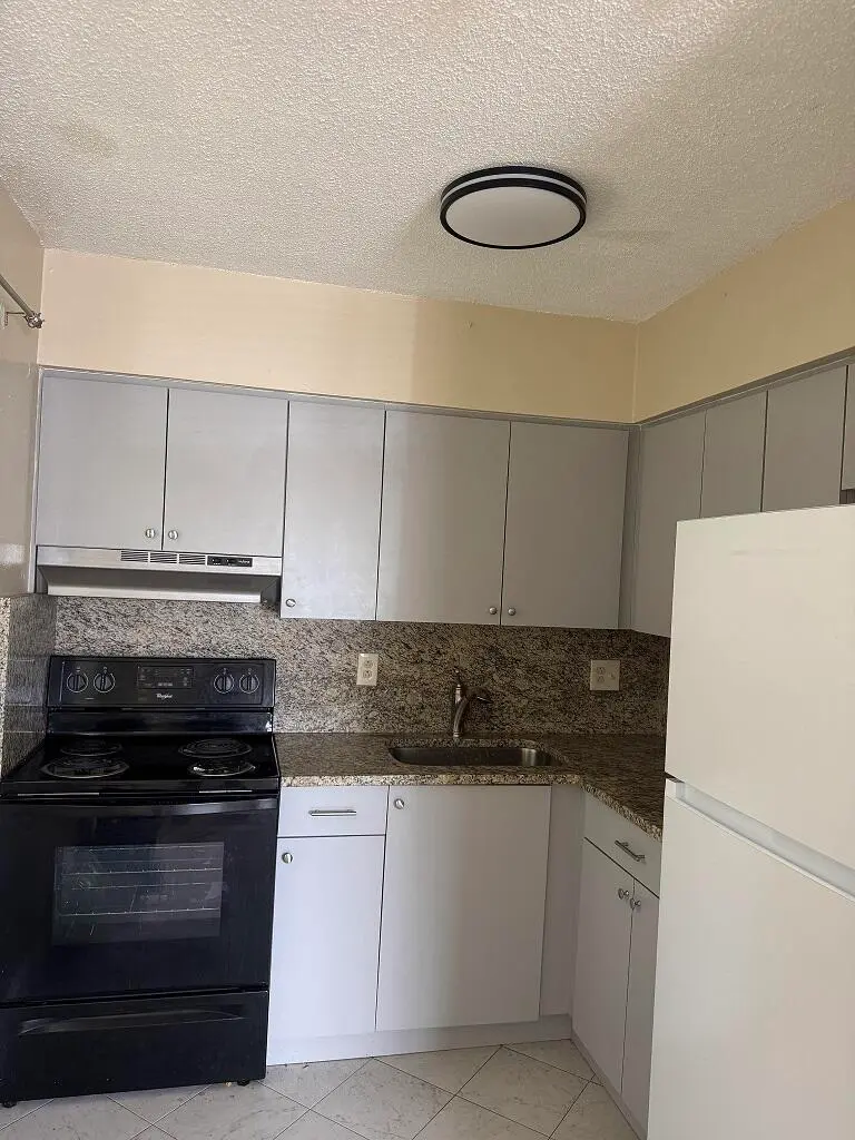 Kitchen at 465 NW 40TH Court 1-4, Oakland Park