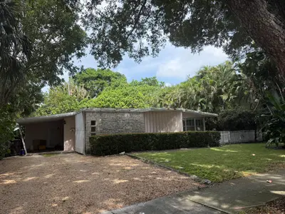 253 DESOTA Road, West Palm Beach – Single Family Residence for sale
