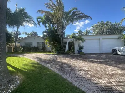 1251 MANOR Drive, Singer Island – Single Family Residence for sale