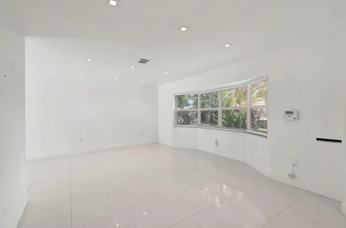 6-web-or-mls-DSC_1569 at 847 NW 7th Street, Boca Raton