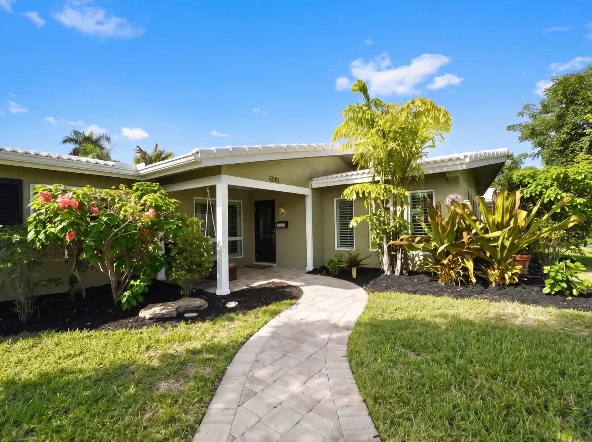 IMG_0839 at 5961 NE 22ND Way, Fort Lauderdale