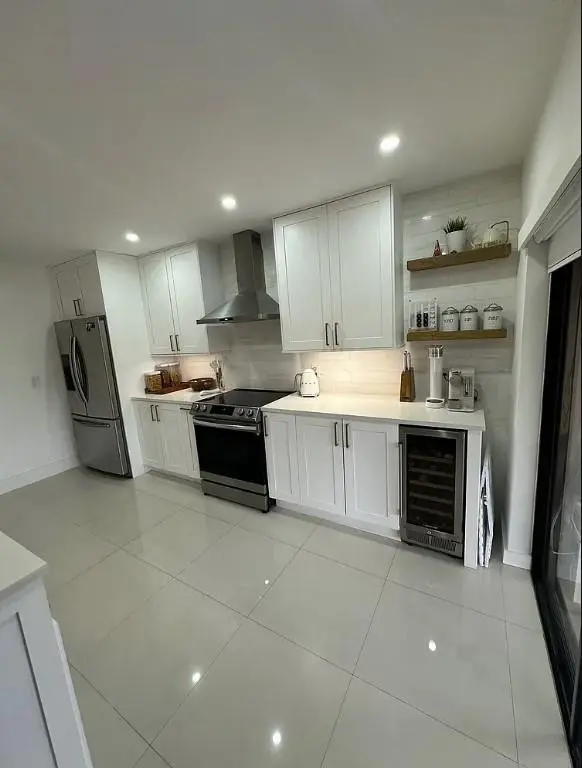 Photo 2 at 8811 W SUNRISE Boulevard, Plantation