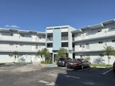 2309 PARK Lane 210, Hollywood – Condominium for sale