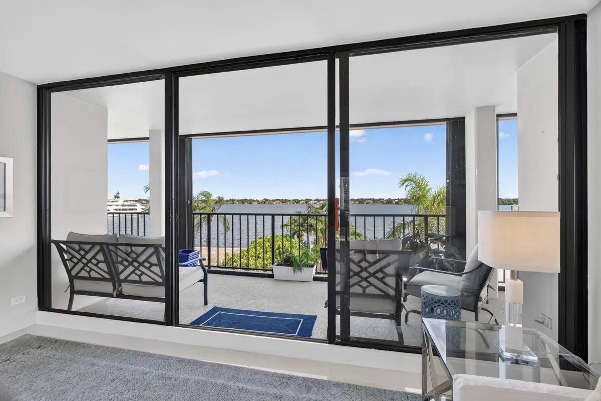 17-web-or-mls-5D1A3770 at 130 LAKESHORE 323, North Palm Beach