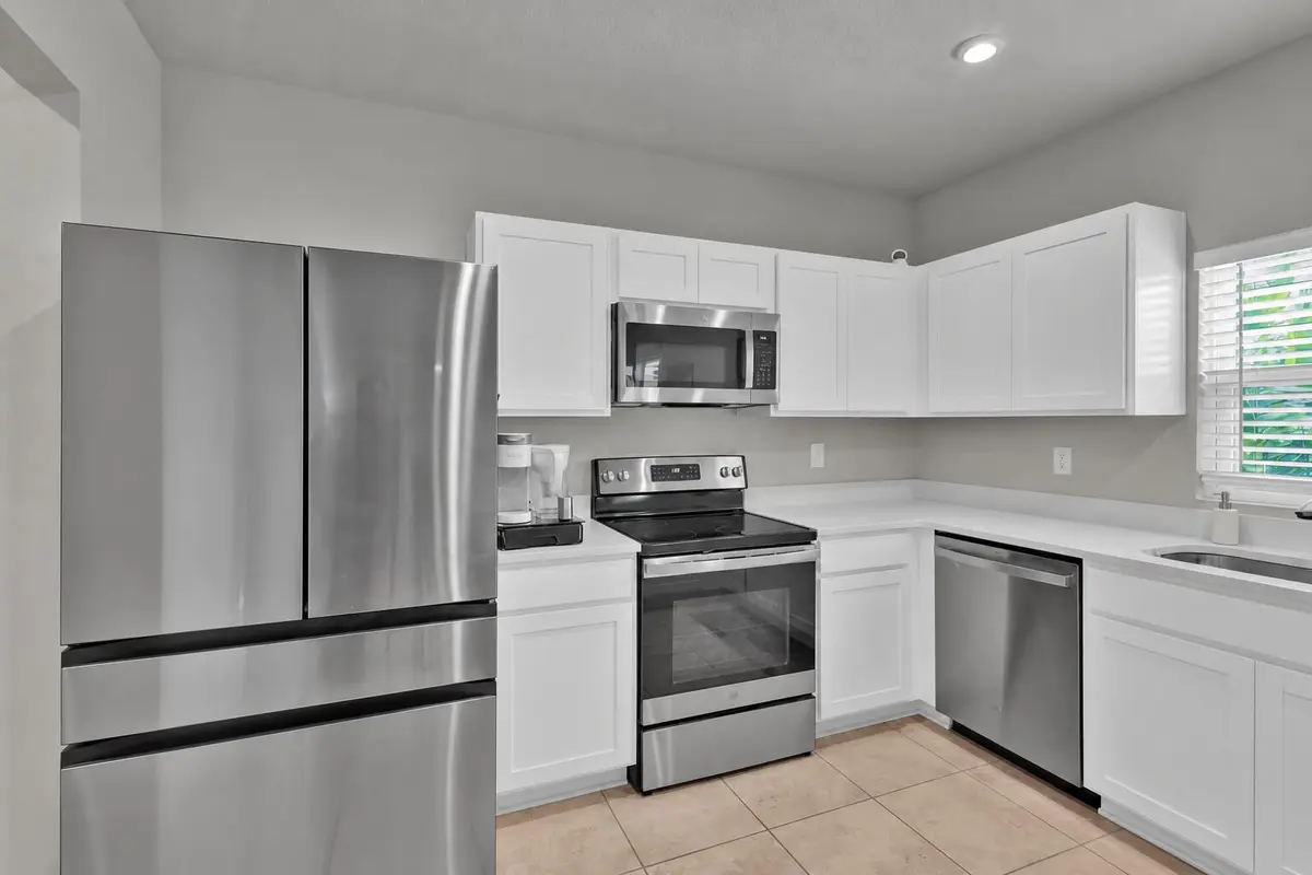 Kitchen at 102 Pummelo Place, Fort Pierce
