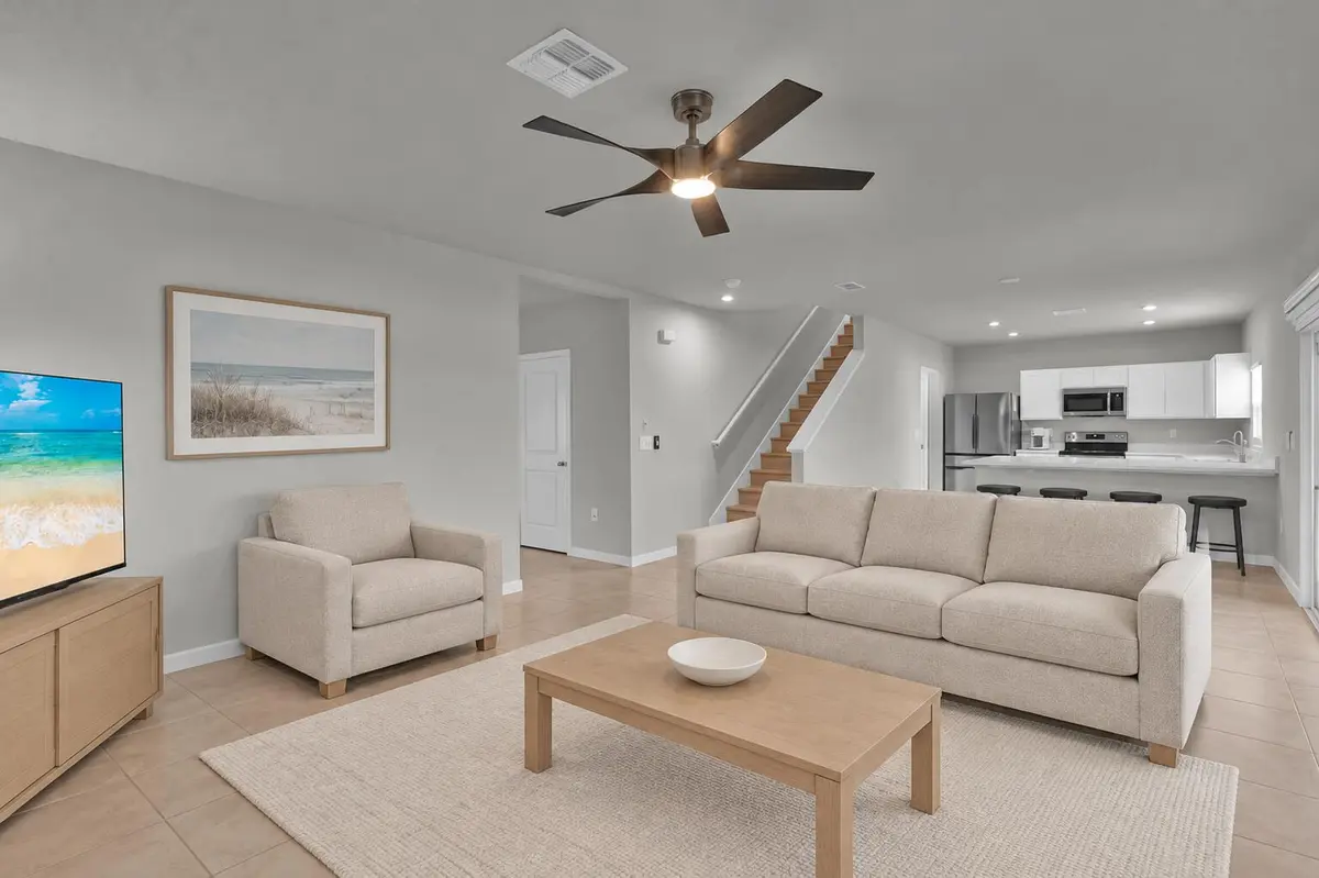 Family Room at 102 Pummelo Place, Fort Pierce