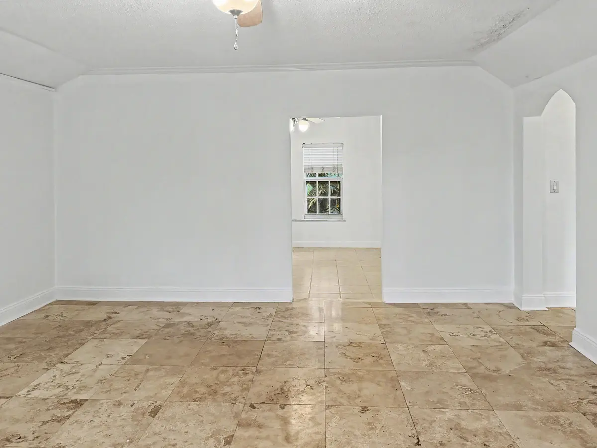 IMG_7945 at 201 S Swinton Avenue B, Delray Beach