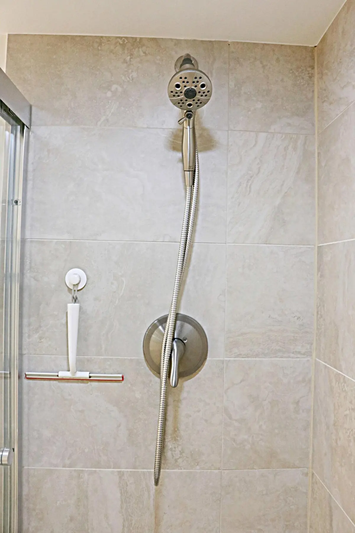 shower at 230 NE 26TH Avenue 1070, Boynton Beach