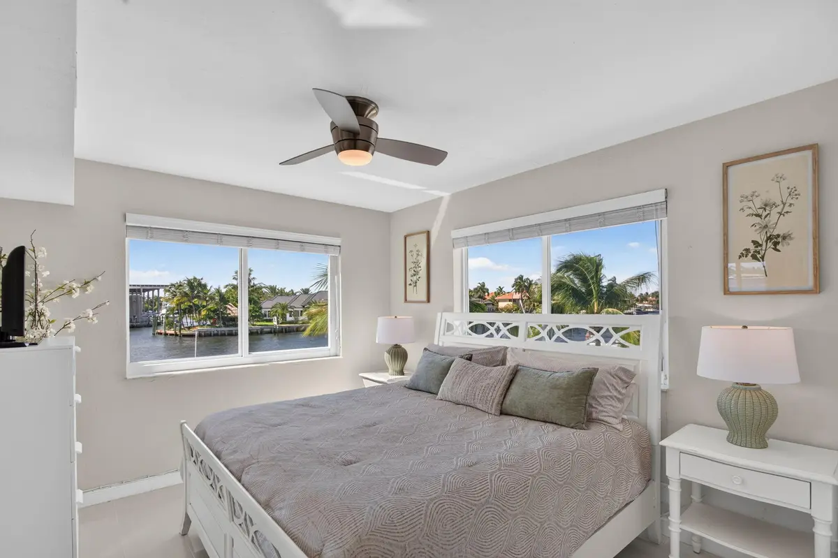 Bedroom at 1705 N Riverside Drive 8, Pompano Beach