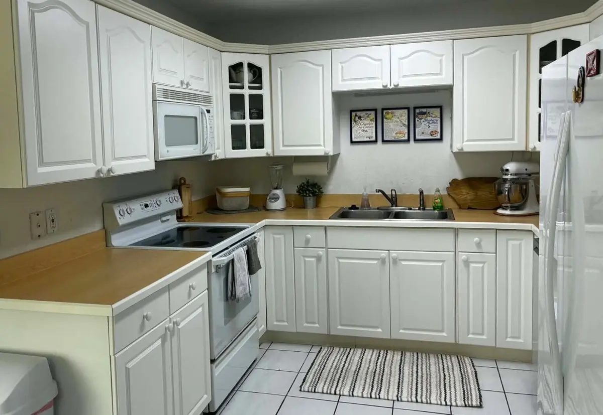Kitchen at 1820 WATERFORD Drive 3, Vero Beach