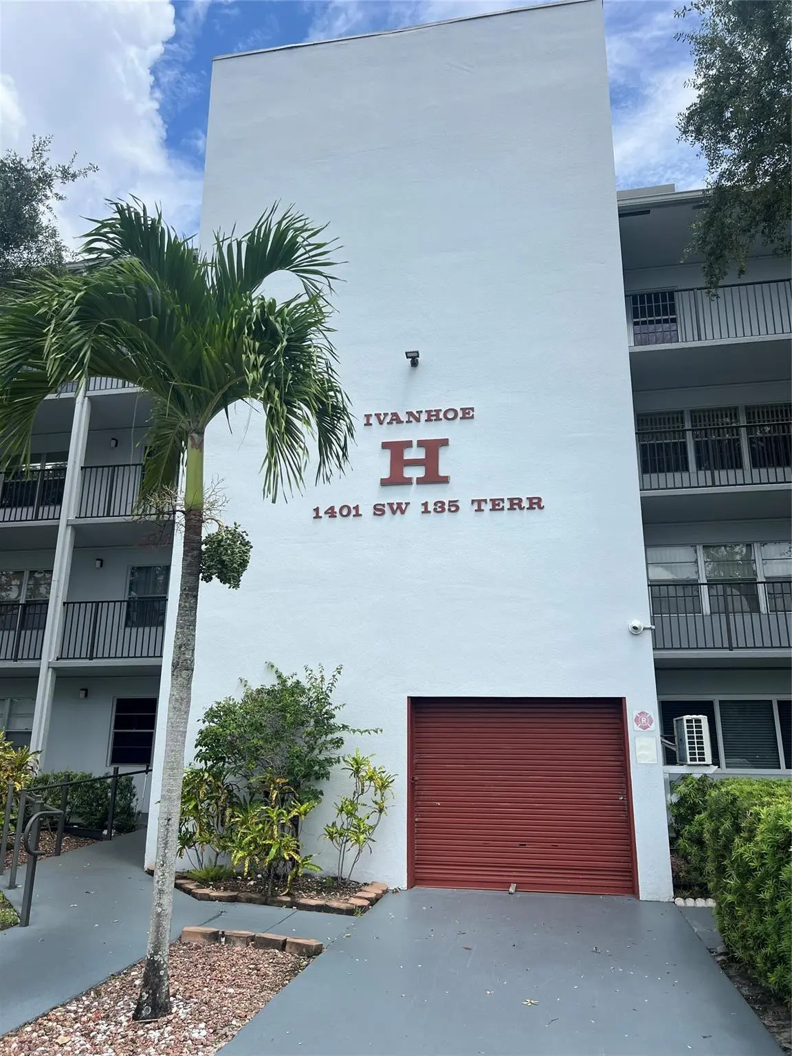 Photo 2 at 1401 SW 135TH Terrace 411H, Pembroke Pines