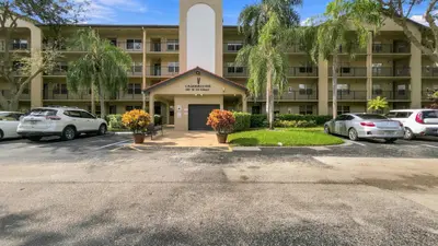1000 SW 128th Terrace 410V, Pembroke Pines – Condominium for sale