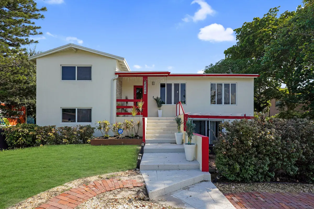 ABC00484 at 220 NW 42ND Street, Oakland Park