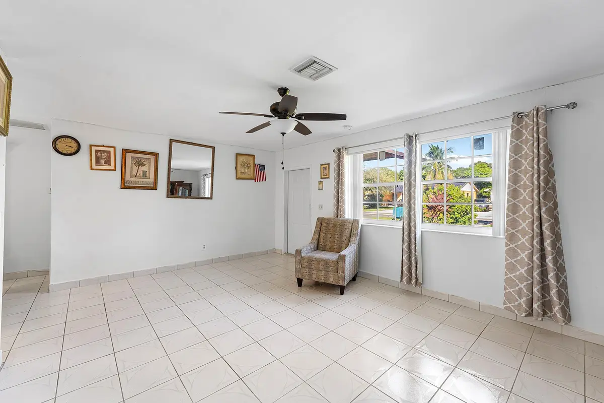 Living Area at 2861 NE 5th Court, Boynton Beach