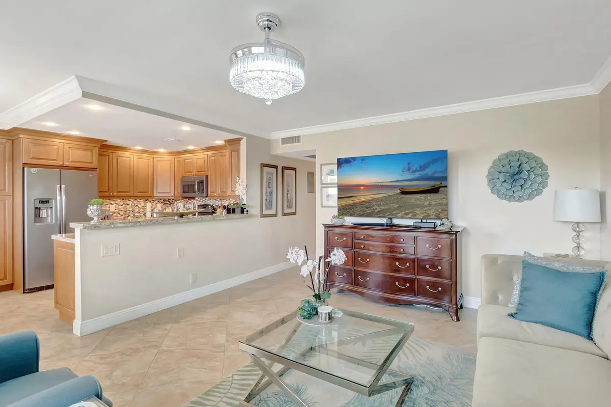 LIVING ROOM/KITCHEN at 453 Richmond F, Deerfield Beach