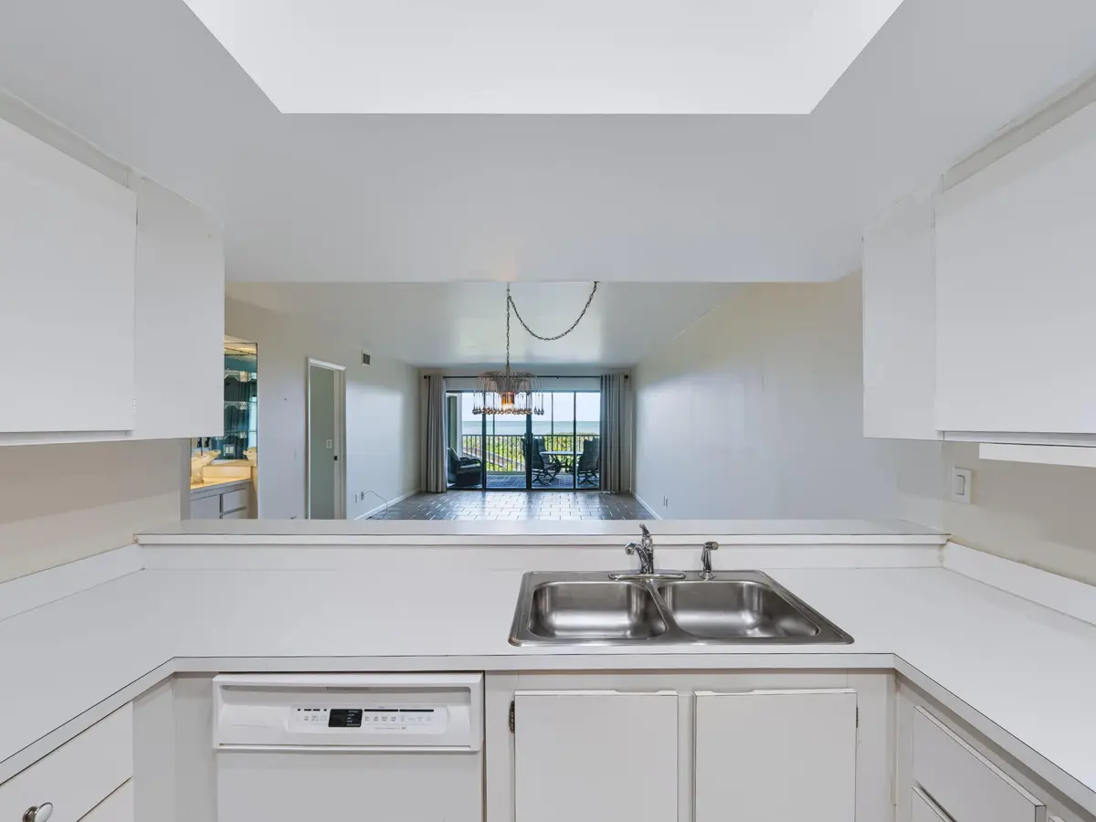 Kitchen at 529 NE Plantation Road 105, Stuart