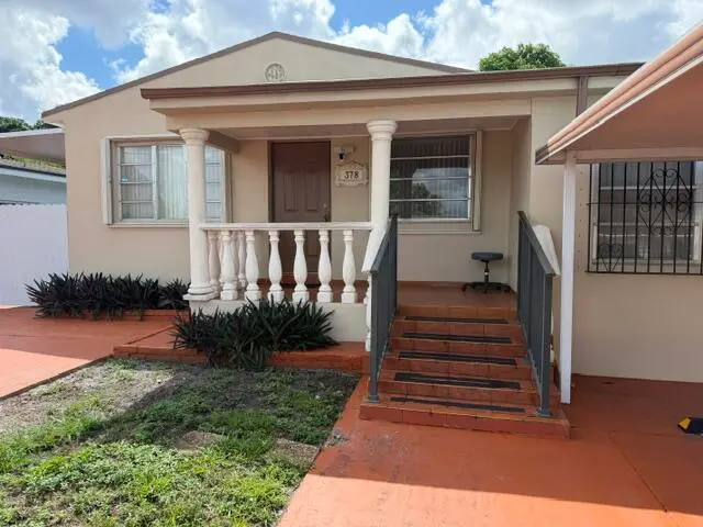 378 W 39th Place, Hialeah, FL – photo 7
