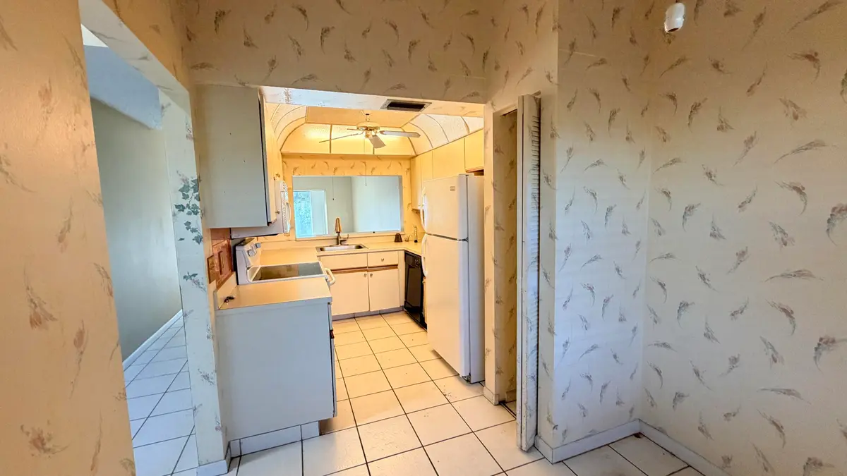 IMG_5329_2 at 7879 WILLOW SPRING Drive 927, Lake Worth