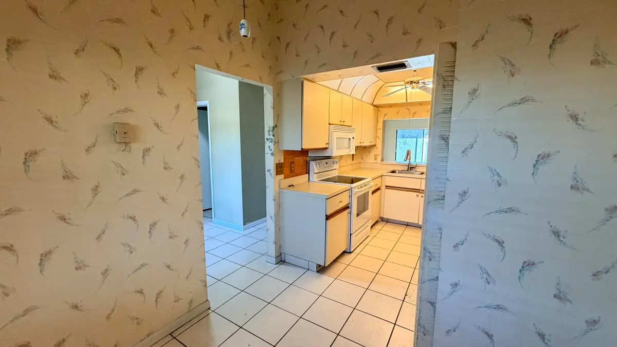 IMG_5330_2 at 7879 WILLOW SPRING Drive 927, Lake Worth