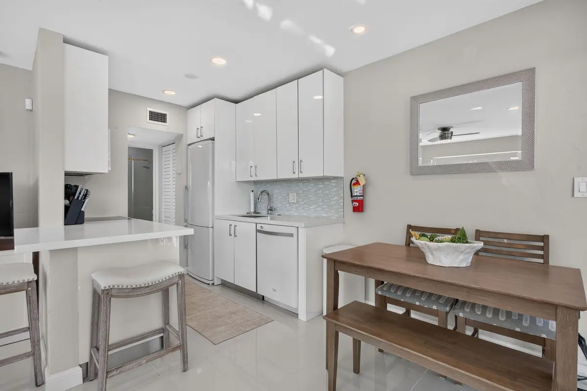Kitchen at 1705 N Riverside Drive 8, Pompano Beach