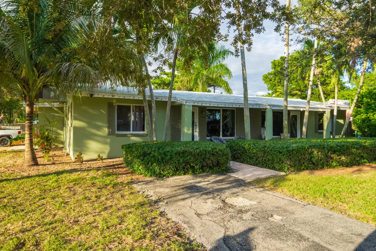 corner at 1401 NE 21ST Street 1-2, Wilton Manors