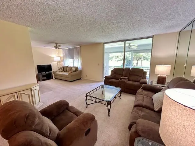 LIVING DINING AREA at 6200 NW 2ND Avenue 212, Boca Raton