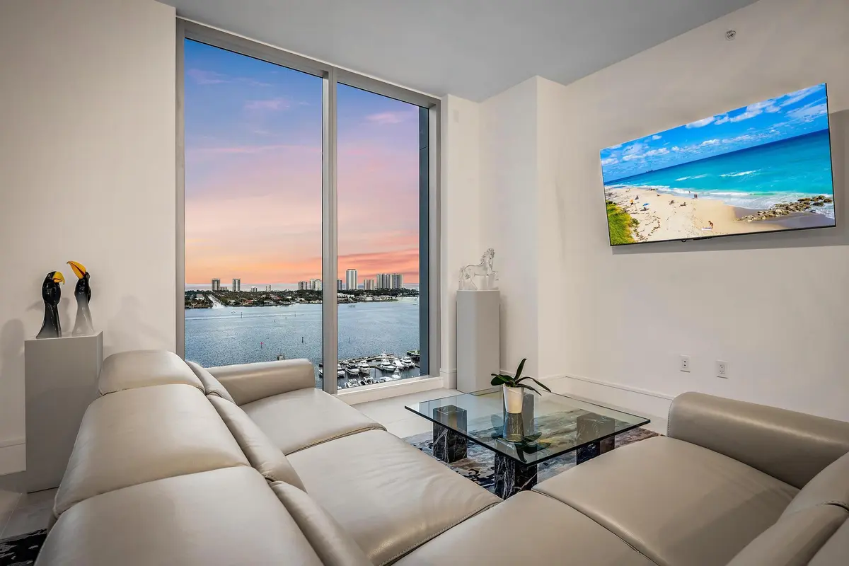Living at 220 Lake Shore Drive 1802, Lake Park