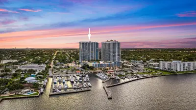 220 Lake Shore Drive 1802, Lake Park – Condominium for sale