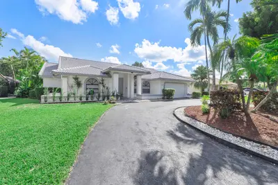 11932 NW 2ND Street, Coral Springs – Single Family Residence for sale