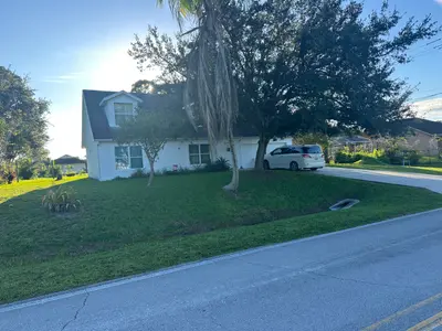 6710 N KINGS Highway, Fort Pierce – Single Family Residence for sale