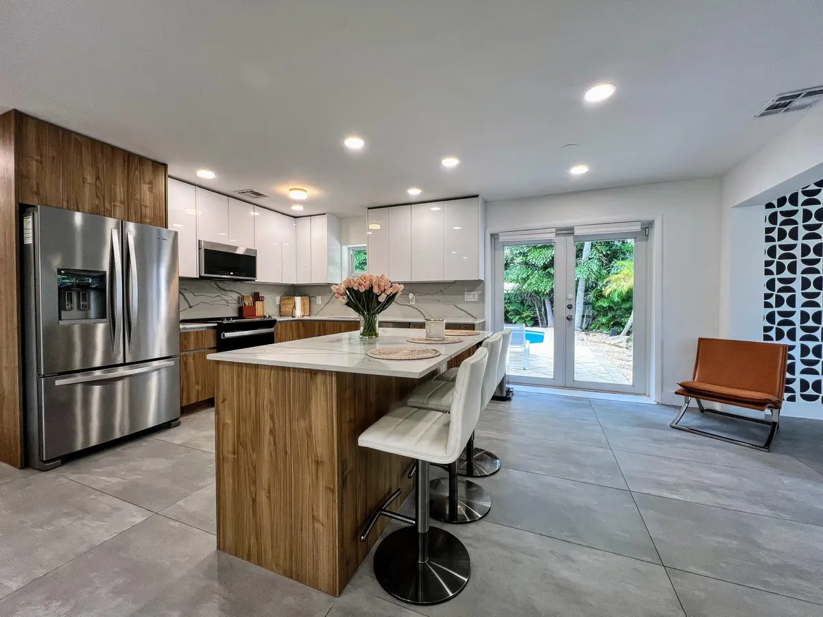 IMG_1823 at 317 NW 26TH Court, Wilton Manors