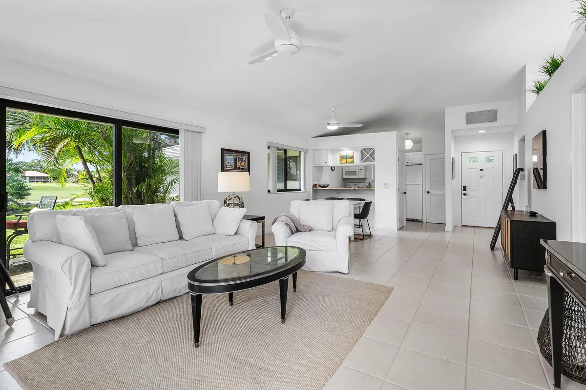 Living Room at 526 Club Drive, Palm Beach Gardens